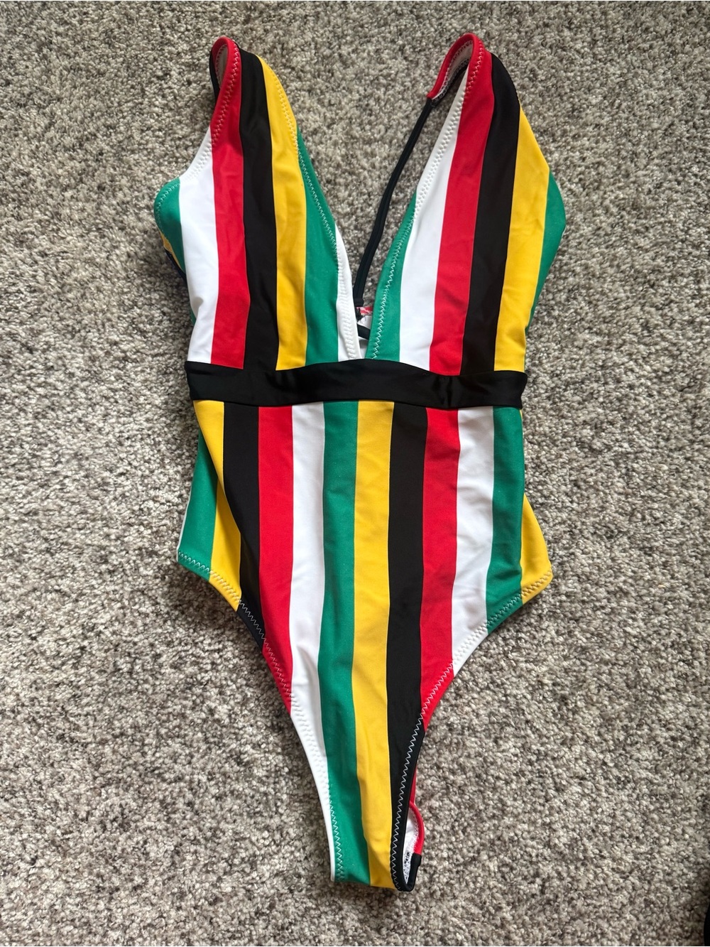 Cupshe Low Cut Multicolor Striped One-Piece Swimsuit